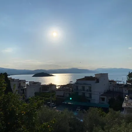 The Lemon Breeze Tolón