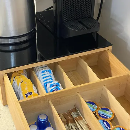 The Lemon Breeze Apartment