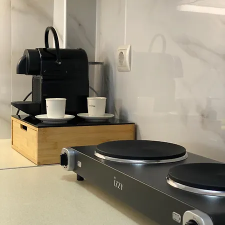 The Lemon Breeze Tolón